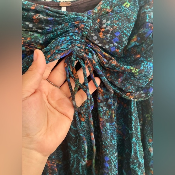 Free People Saturday Sun Mini Skirt Who is She
Combo 10 - Picture 9 of 16